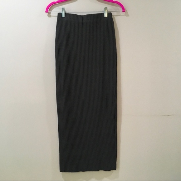 Zara ribbed Maxi skirt Knit Womens Small Dark grey High Rise New 2298/626 - Picture 3 of 8